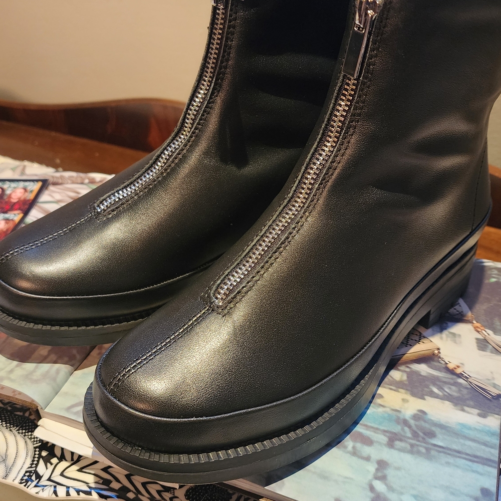 Revitalign Mercer Black Leather Front Zip Comfort Boots Women’s 8B